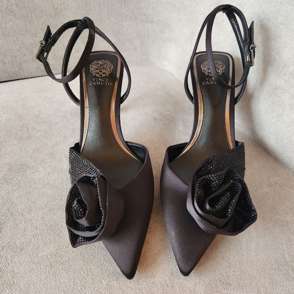 Vince Camuto Pumps 8 Black Satin Bonitaa Flower Rhinestones Pointed Toe New $130
